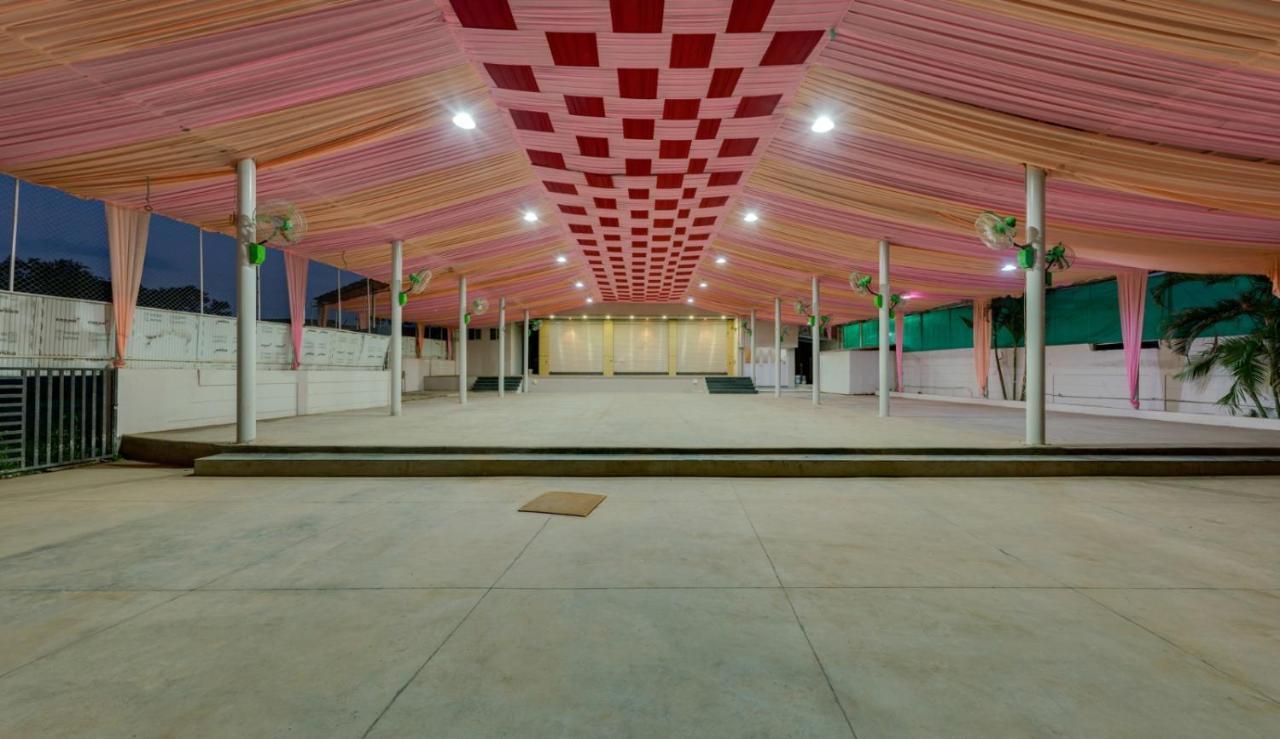 Hotel Royal Palace Karad Exterior photo